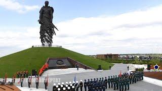 Russia Unveiled a Spectacular Monument Dedicated to Soviet Warriors - Rzhev Memorial to Soviet