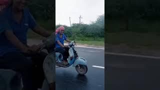 Pulsar 220f Vs Three Wheeler Race  #trending #viralvideo #short #race #abhibamnawatvlogs