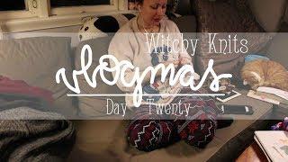 Witchy Knits: Vlogmas Day 20