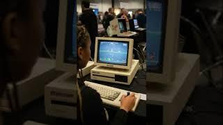 68/0090 Home Computer at the Retro Convention | 2D 16-Bit Game in Action!