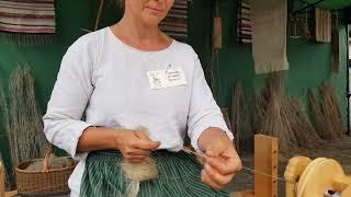 Pracownia Rzemiosł Dawnych- przędzenie lnu/ flax spinning