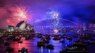 New Year fireworks at Sydney Opera House & Harbour Bridge 2025