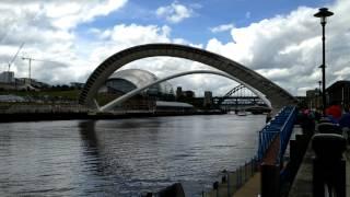 Timelapse of the Newcastle - Gateshead Millennium Bridge opens + closes, uploaded in full HD 1080P