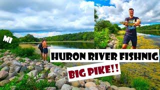 FISHING ADVENTURE on the Huron River!! Catching Big PIKE!!  Ann Arbor, MI