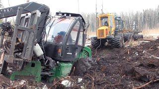 Tractor stuck in mud. Rescue of heavy logging equipment from the swamp!!!