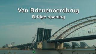 Van Brienenoordbrug - Bridge opening