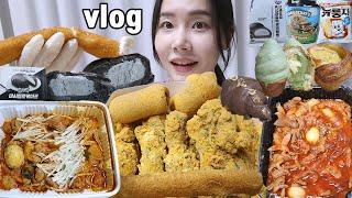 Mukbang Vlog) Am I the only one gaining weight during the beginning of the new year?