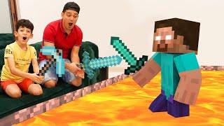 Jason play the floor is lava with Minecraft game