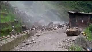 Landslide Caught live on camera at Paglajhora near Kurseong, Darjeeling on Hill Cart Road | NH 55