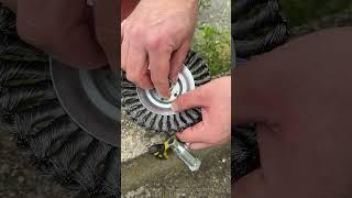 Montaggio spazzola decespugliatore Bazargiusto