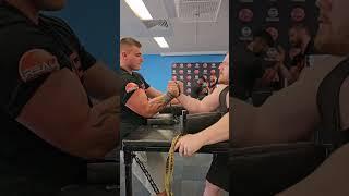 armwrestling table time