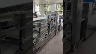 Fully automatic cycle dough pressing machine