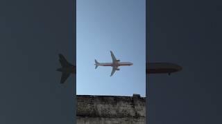 OMG  Airplane ️ Flying too Low Almost touching wall #airplane #aeroplane