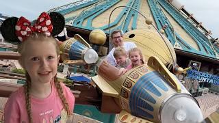 First Time in DISNEYLAND!! Family Vacation to Disneyland Park and riding new rides!