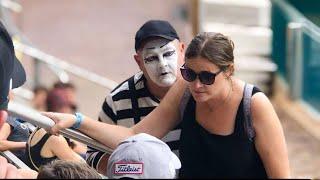 Giving her a break | Seaworld Mime | Full Show