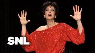 Liza Minnelli Tries to Turn Off a Lamp - SNL