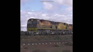 AUSTRALIAN FREIGHT TRAIN HORN SHOW THROUGH OUTBACK SIDING  #australiantrains #trainsworldwide #rail
