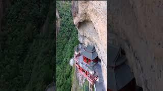 Temples on Cliffs - Lingtong Mountain Hanging Temple in Zhangzhou, Fujian【Curious China】