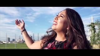 Karen Gonzalez "En Tu Presencia" (OFFICIAL MUSIC VIDEO)