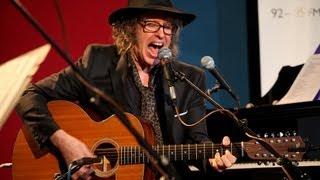 Waterboys Mike Scott and Steve Wickham perform Fisherman's Blues