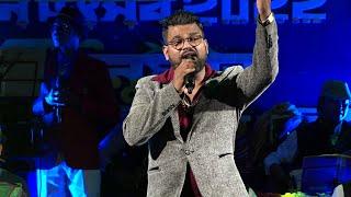 New Rocking Stage Performance by Kumar Avijit | E Kali Kali Aankhen - Kumar Abhijit | Bikash Studio