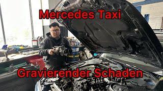 Erstaunlicher Schaden gefunden am Mercedes Taxi 