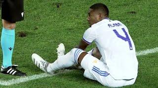 David Alaba Horrible ACL Injury Vs Villarreal CF 