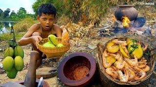 Survival Skill Cooking Shrimp With Mango In Clay Curd Pot #primitivenaturalworld