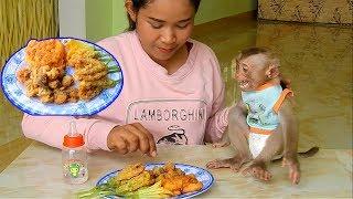 Mom Cooking Fried Pumpkin Flowers And Fried Mushrooms With Eggs For Monkey Kako