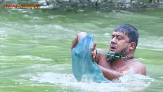 Easy Traditional Fishing Using Bamboo Fish Trap