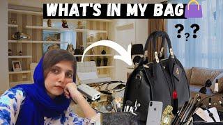 What's In My Bag?||Rohay Fatima Vlogs