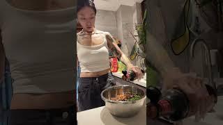 今天的菜团子拿捏了#日常vlog #今天穿什么 #vlog我的日常 #vlog #做饭