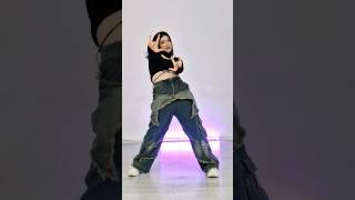 YUQI - "FREAK" dance cover#dancevideo #kpop #trending #dance #kpopdance #dancecover #yuqi #freak