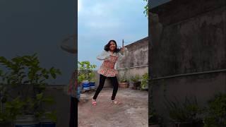 FUNNY DANCE #ayeshaswain #youtube #youtubeshorts #shorts #shortvideo #short #trending #funnydance