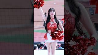 [4k] 2025 ssg랜더스 안지현치어리더 최지훈선수 화이팅 응원 직캠 #shorts #ssg #ssg랜더스 #야구 #안지현 #치어리더 #공연 #영상 #직캠 #아웃송