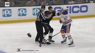 Evander Kane vs Andreas Englund Apr 26, 2024