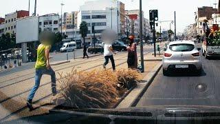 مول طاكسي جاء بغا يدربني ساعة... Taxi Driver Road Rage Morocco