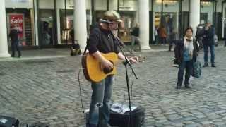 Amazing Singer At Covent Garden / LONDON - Rob Falsini : "Chasing Cars" (Snow Patrol)