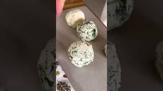 Тонкое тесто а внутри сочная начинка!  А как это вкусно  не описать словами! Муж как кот мурлыкал