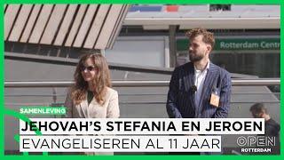 Jehovah’s Getuigen Stefania en Jeroen evangeliseren al 11 jaar bij Centraal Station | SAMENLEVING