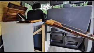 VW T5 Transporter Umbau zum DIY Camper -  Erster Schrank F.17