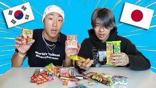 Koreans Try Japanese Snacks!