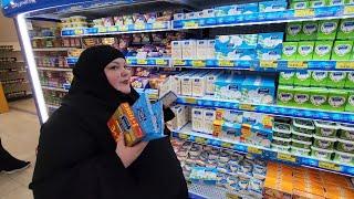 Foodie Beauty Spends $250 on Cheese, Bread and Snacks