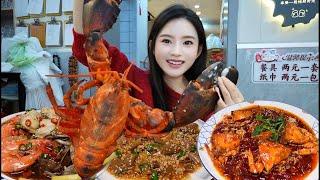 Come to Qingdao to feel the beer house  buy a bolong to process and eat seafood and beer.