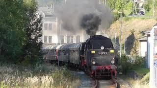 50 3616 dampft am 21. September 2024 mit der Erzgebirgischen Aussichtsbahn aus dem Bahnhof Annaberg