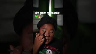 You need this green eyeshadow look. #eyeshadow #eyemakeup #juviasplace #makeuptips