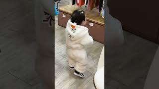 Do you want to build a snowman~? ️ ️