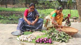 বাগানের নোটেশাক, চিংড়ি মাছ, বেগুন দিয়ে চচ্চড়ি। ভোলা মাছের তেল ঝাল।