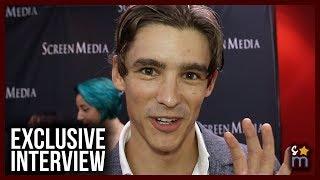 Brenton Thwaites Talks Accents, TITANS Season 2 & 'A Violent Separation' Movie