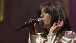 TONI LEE is Karen Carpenter : We've Only Just Begun (20 sec)